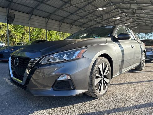 Used 2022 Nissan Altima 2.5 SV image 1
