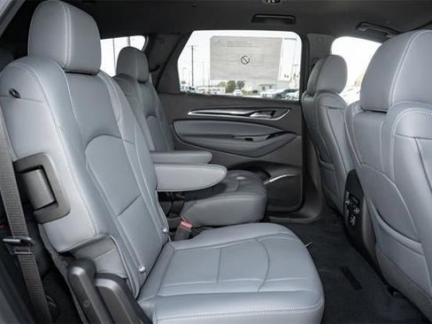 Used 2023 Buick Enclave Essence w/ LPO, Touring Package image 40