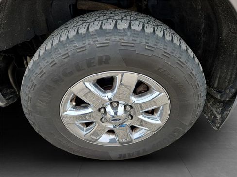 Used 2014 Ford F150 XLT w/ Equipment Group 302A Luxury image 31