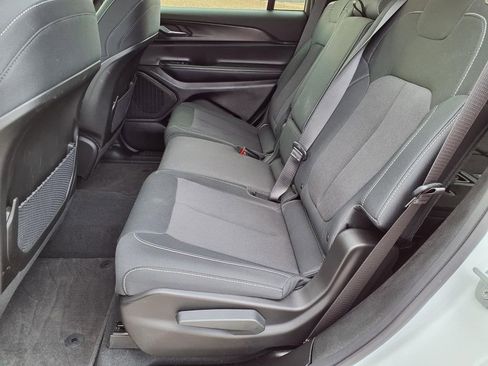 Used 2025 Jeep Grand Cherokee L Laredo w/ Luxury Tech Group I image 8