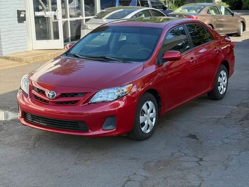 Used 2011 Toyota Corolla LE FWD image 1