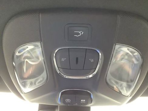 Certified 2022 Jeep Compass Latitude w/ Sun and Sound Group AWD/4WD image 28