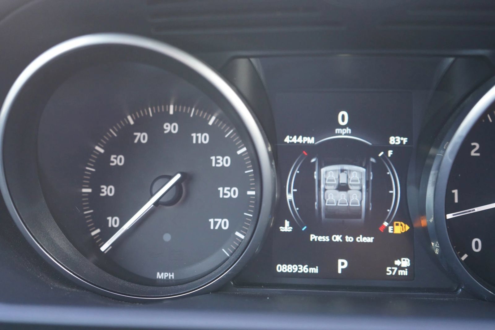 Used 2016 Land Rover Range Rover Sport SE AWD/4WD image 9
