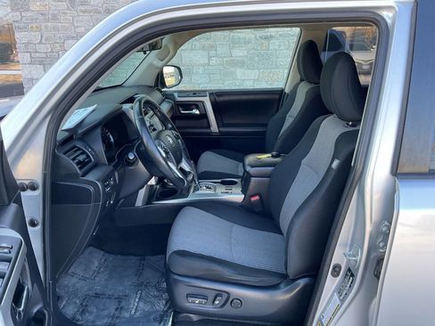 Used 2014 Toyota 4Runner SR5 image 13