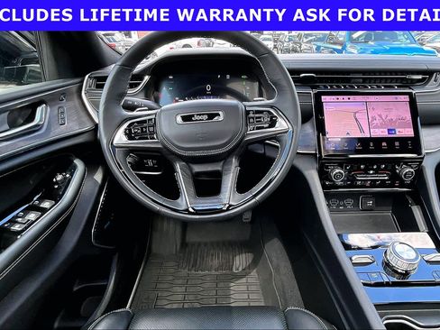 Used 2025 Jeep Grand Cherokee Overland w/ Advanced Protech Group III AWD/4WD image 5