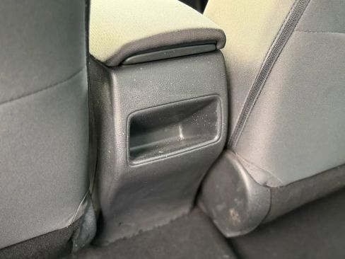 Used 2020 Toyota Corolla LE FWD image 28