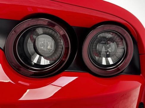 Used 2020 Ferrari 812 Superfast image 15