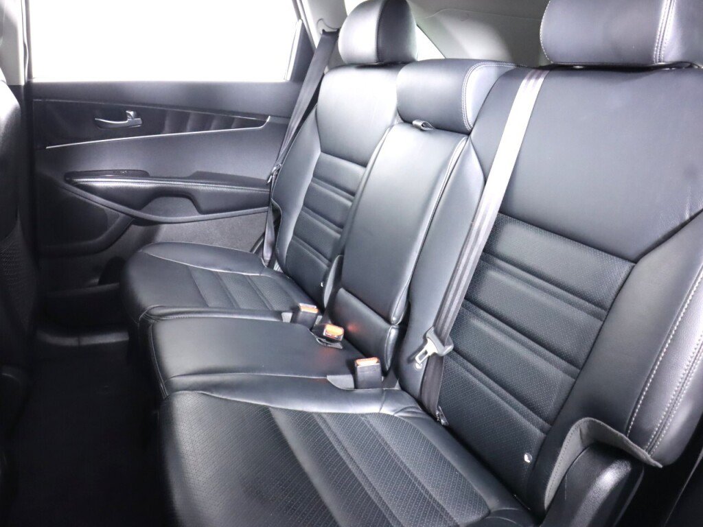 Used 2016 Kia Sorento EX FWD image 31