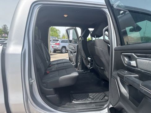 Used 2019 RAM 1500 Big Horn AWD/4WD image 11