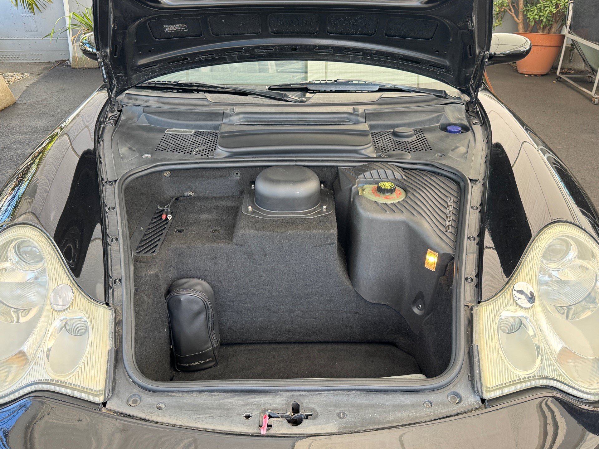 Used 2002 Porsche 911 Cabriolet image 21