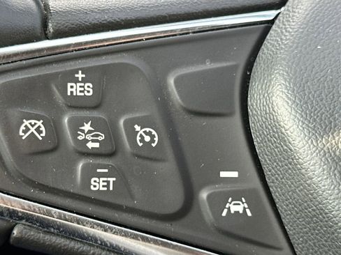 Used 2023 Chevrolet Malibu LT image 31