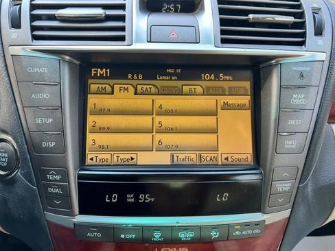 Used 2012 Lexus LS 460 image 21