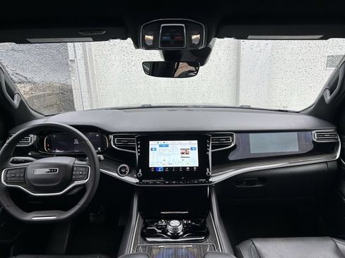 Used 2022 Jeep Wagoneer Series II w/ Rear Seat Video Group 1 image 10