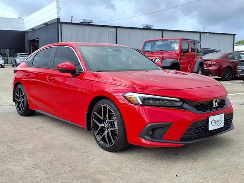 Used 2024 Honda Civic Sport Touring image 4
