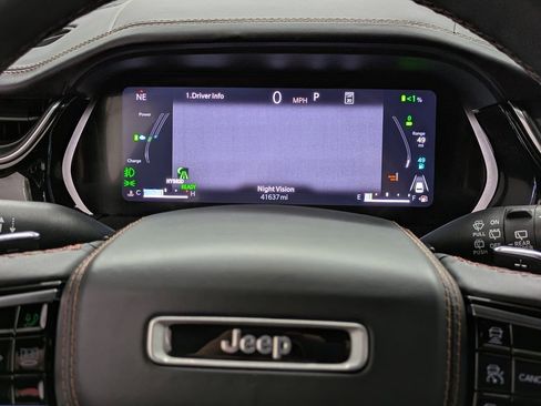 Used 2022 Jeep Grand Cherokee Summit AWD/4WD image 36