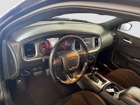Used 2018 Dodge Charger R/T RWD image 9