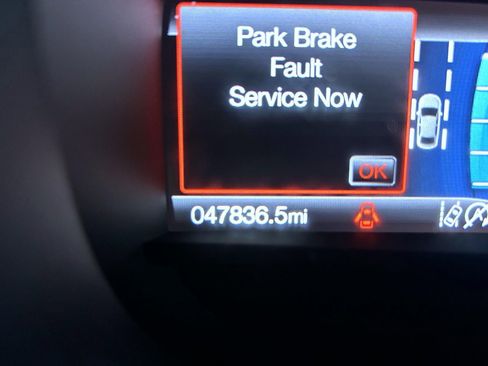 Used 2024 Ford Edge SEL image 14