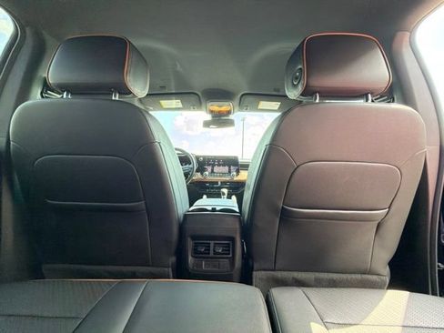 Used 2023 GMC Canyon AT4 w/ AT4 Premium Package AWD/4WD image 20