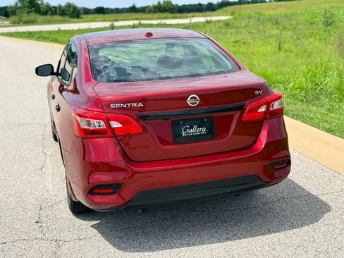 Used 2019 Nissan Sentra SV FWD image 14
