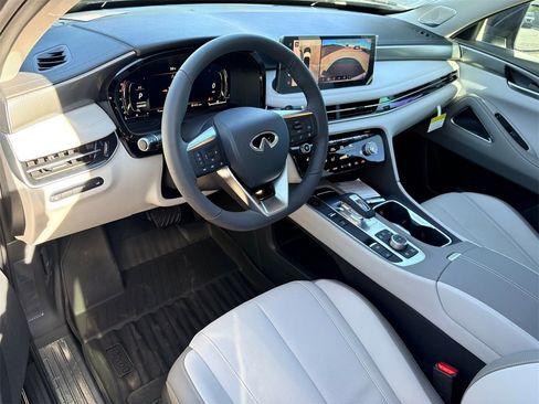 New 2026 INFINITI QX60 Luxe image 11