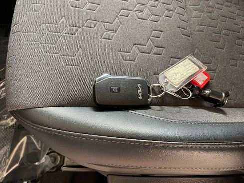 Used 2025 Kia Seltos S image 18