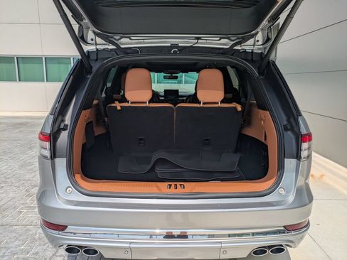 Certified 2024 Lincoln Aviator Black Label w/ Dynamic Handling Package AWD/4WD image 14