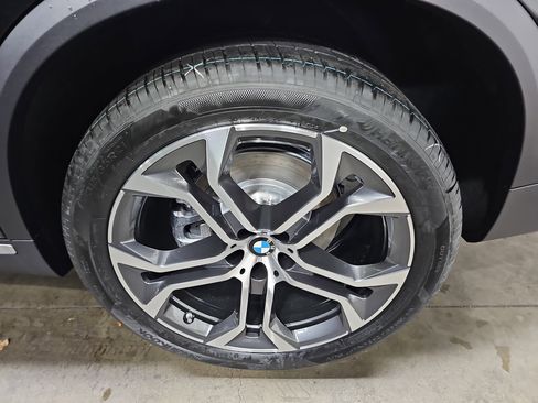 New 2026 BMW X5 xDrive40i w/ Climate Comfort Package image 36