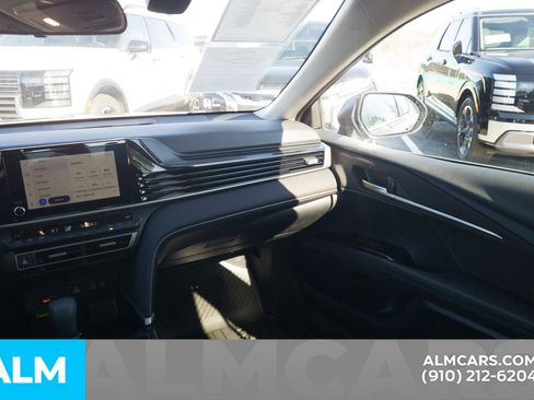 Used 2025 Toyota Camry LE image 19