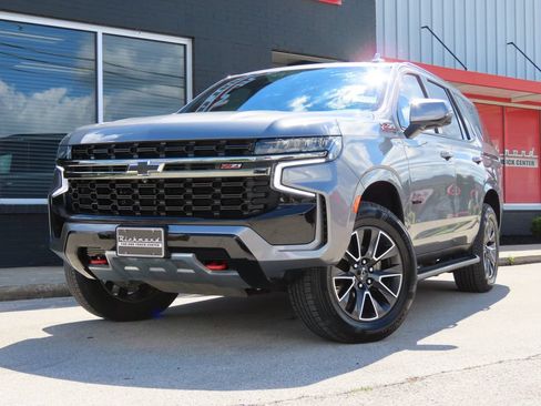 Used 2021 Chevrolet Tahoe Z71 w/ Luxury Package AWD/4WD image 8