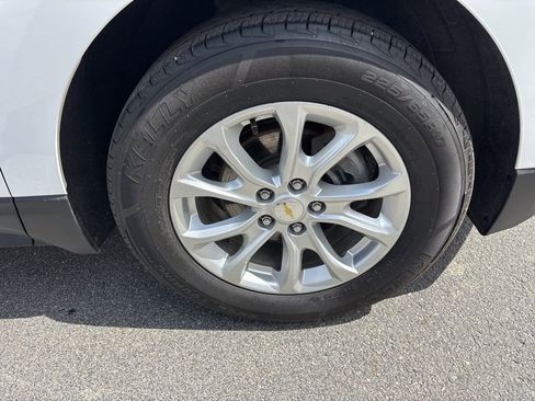 Used 2018 Chevrolet Equinox LT w/ Sun & Infotainment Package image 13