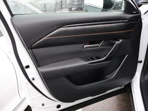 Used 2025 MAZDA CX-50 AWD 2.5 Hybrid w/ Premium Pkg image 19