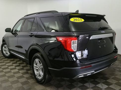 Used 2023 Ford Explorer XLT w/ Equipment Group 202A image 7