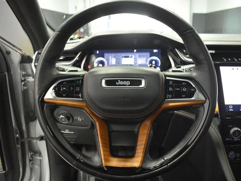 Used 2022 Jeep Grand Cherokee Summit AWD/4WD image 33