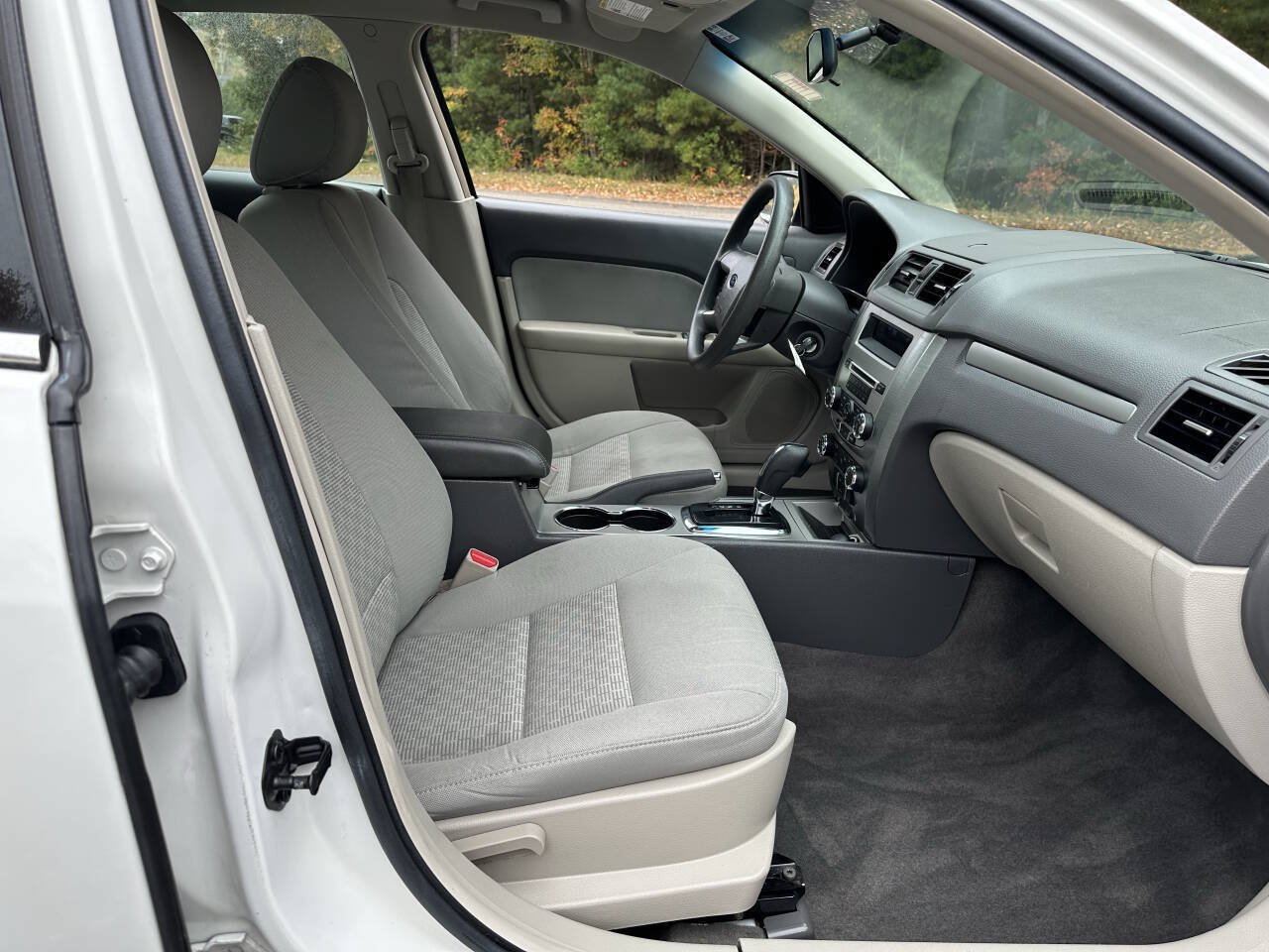 Used 2012 Ford Fusion SE FWD image 14