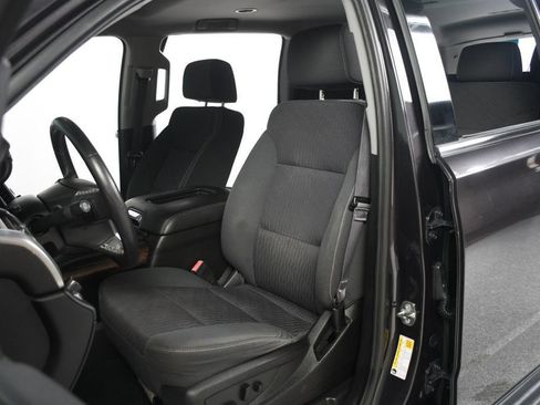 Used 2017 Chevrolet Suburban LS RWD image 30