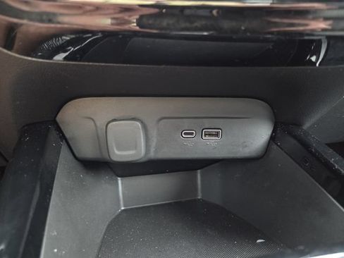 Used 2025 Chevrolet Trax LT w/ Driver Confidence Package FWD image 27