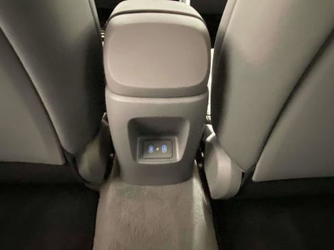 Certified 2025 Hyundai Elantra Sport image 11