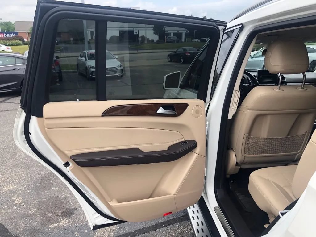Used 2018 Mercedes-Benz GLS 450 4MATIC image 23