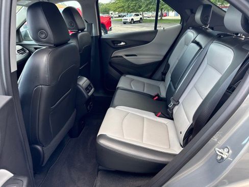 Used 2018 Chevrolet Equinox Premier FWD image 26