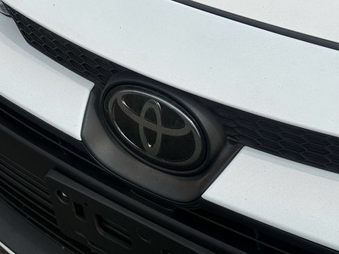 Used 2024 Toyota Corolla LE FWD image 32