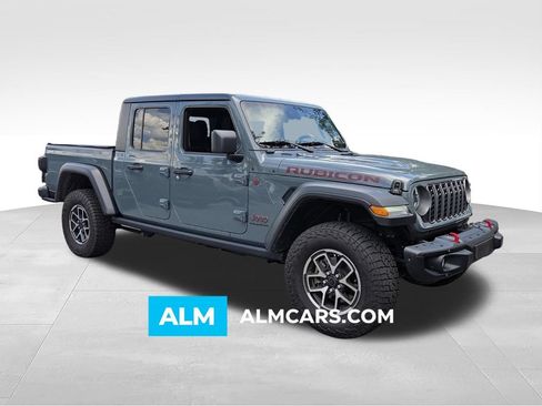 Used 2025 Jeep Gladiator Rubicon w/ Convenience Group AWD/4WD image 1