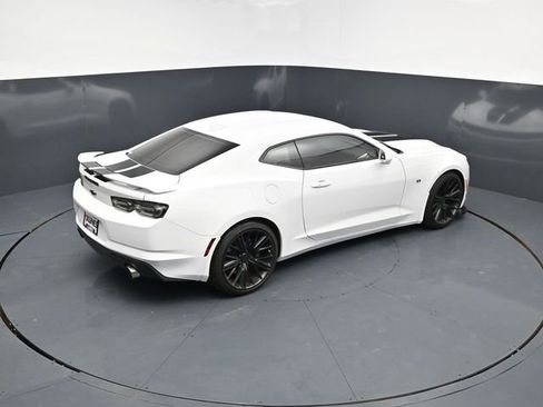 Used 2021 Chevrolet Camaro SS RWD image 41