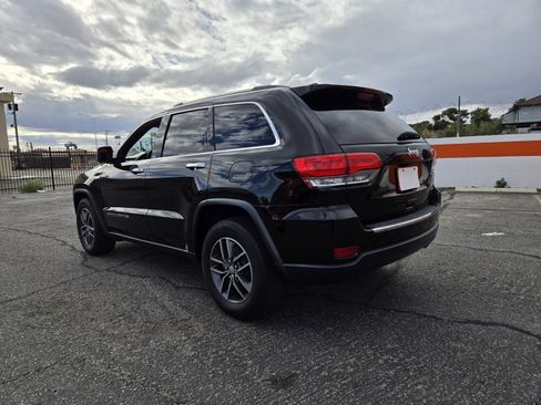 Used 2018 Jeep Grand Cherokee Limited image 3