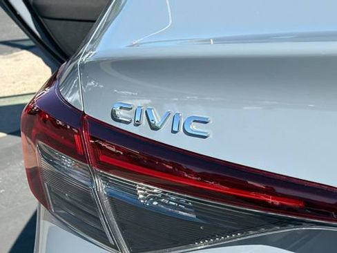 Used 2025 Honda Civic Sport image 12