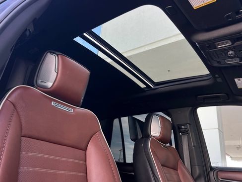 Used 2023 GMC Yukon Denali Ultimate AWD/4WD image 23