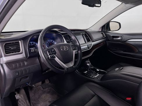 Used 2015 Toyota Highlander XLE image 9