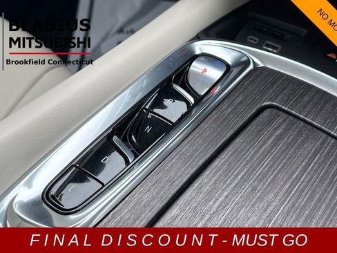 Used 2022 Buick Enclave Avenir image 33