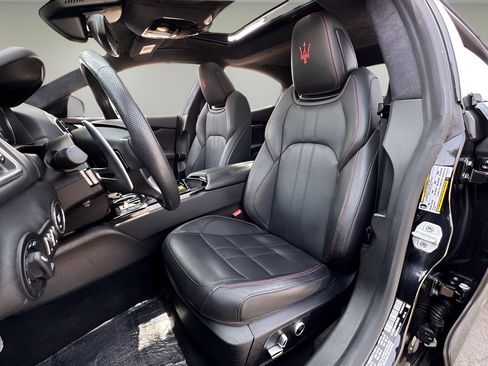 Used 2022 Maserati Ghibli GT RWD image 6