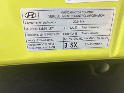 Used 2024 Hyundai Kona Limited image 33