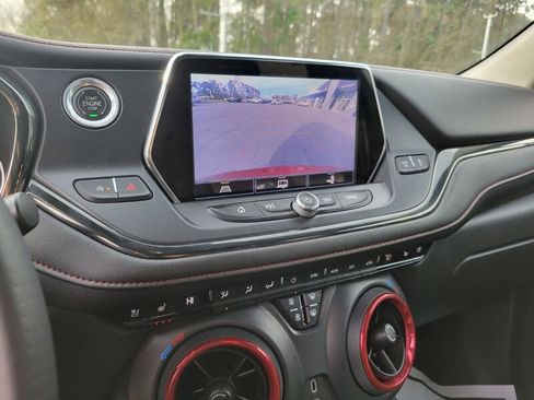 Used 2022 Chevrolet Blazer RS w/ Enhanced Convenience Package image 18